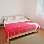Katica-u Blizini Plaze 
