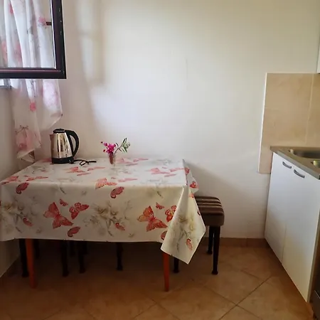 Katica-u Blizini Plaze 