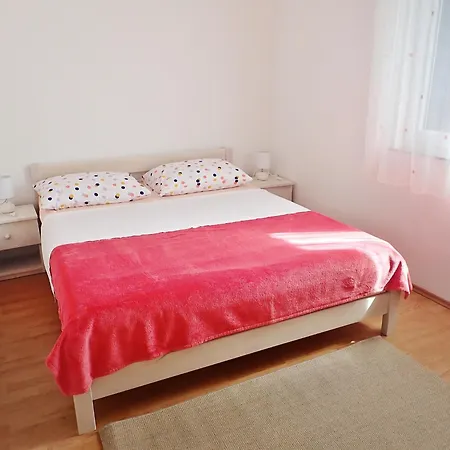 Katica-u Blizini Plaze 