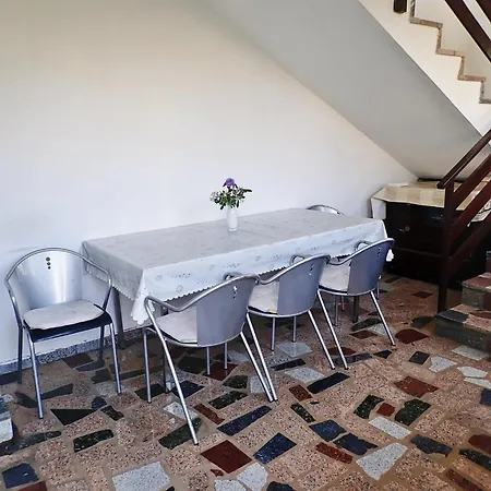 Katica-u Blizini Plaze 