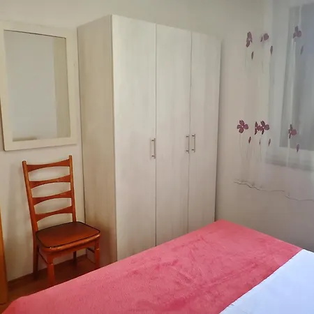Katica-u Blizini Plaze 