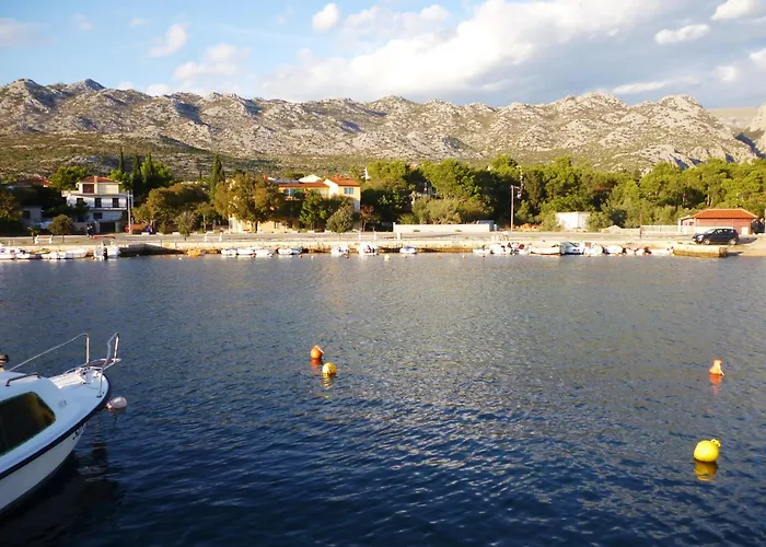 Katica-u Blizini Plaze 