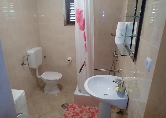 Katica-u Blizini Plaze 